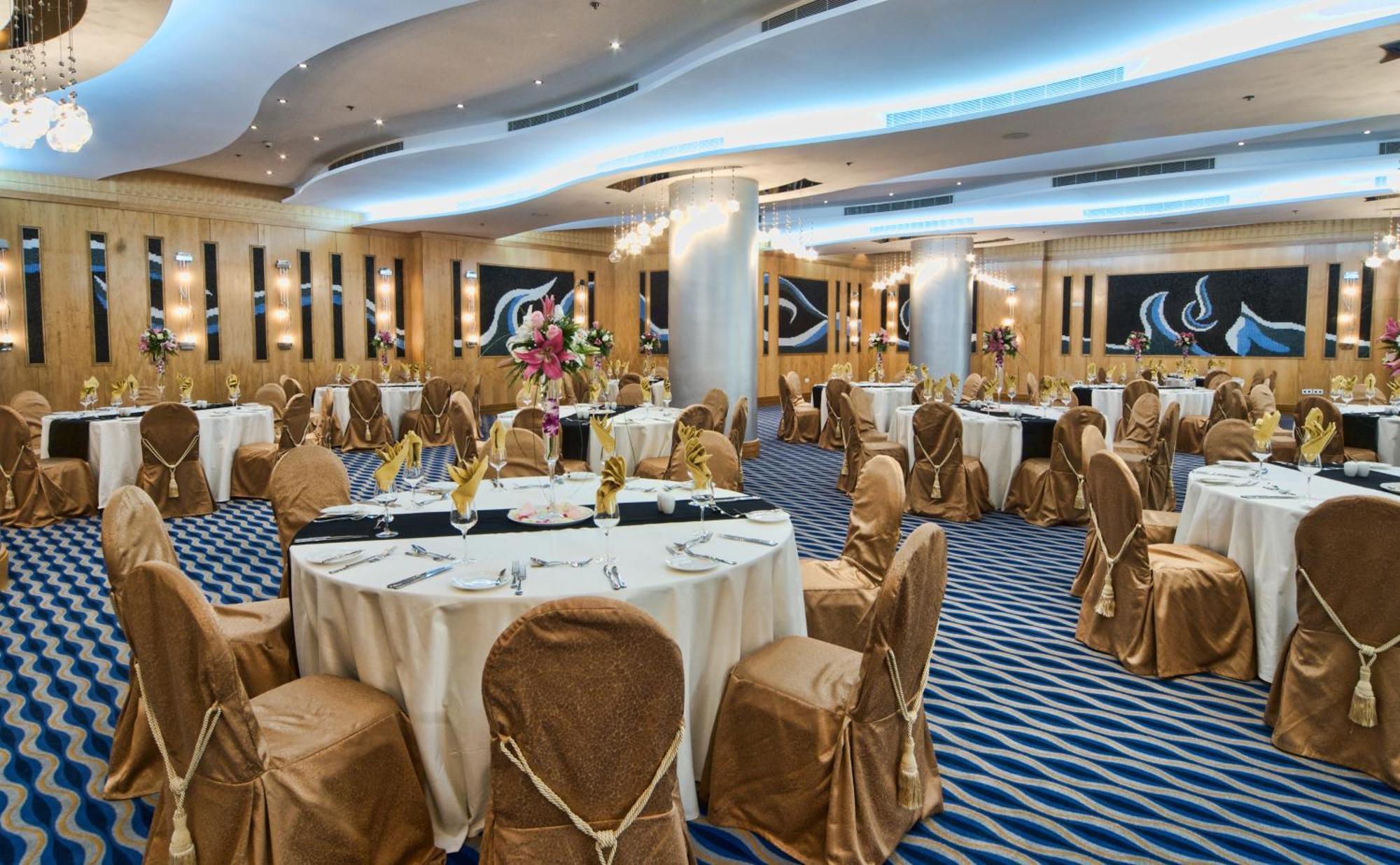 City Seasons Hotel & Suites Maskat Zewnętrze zdjęcie