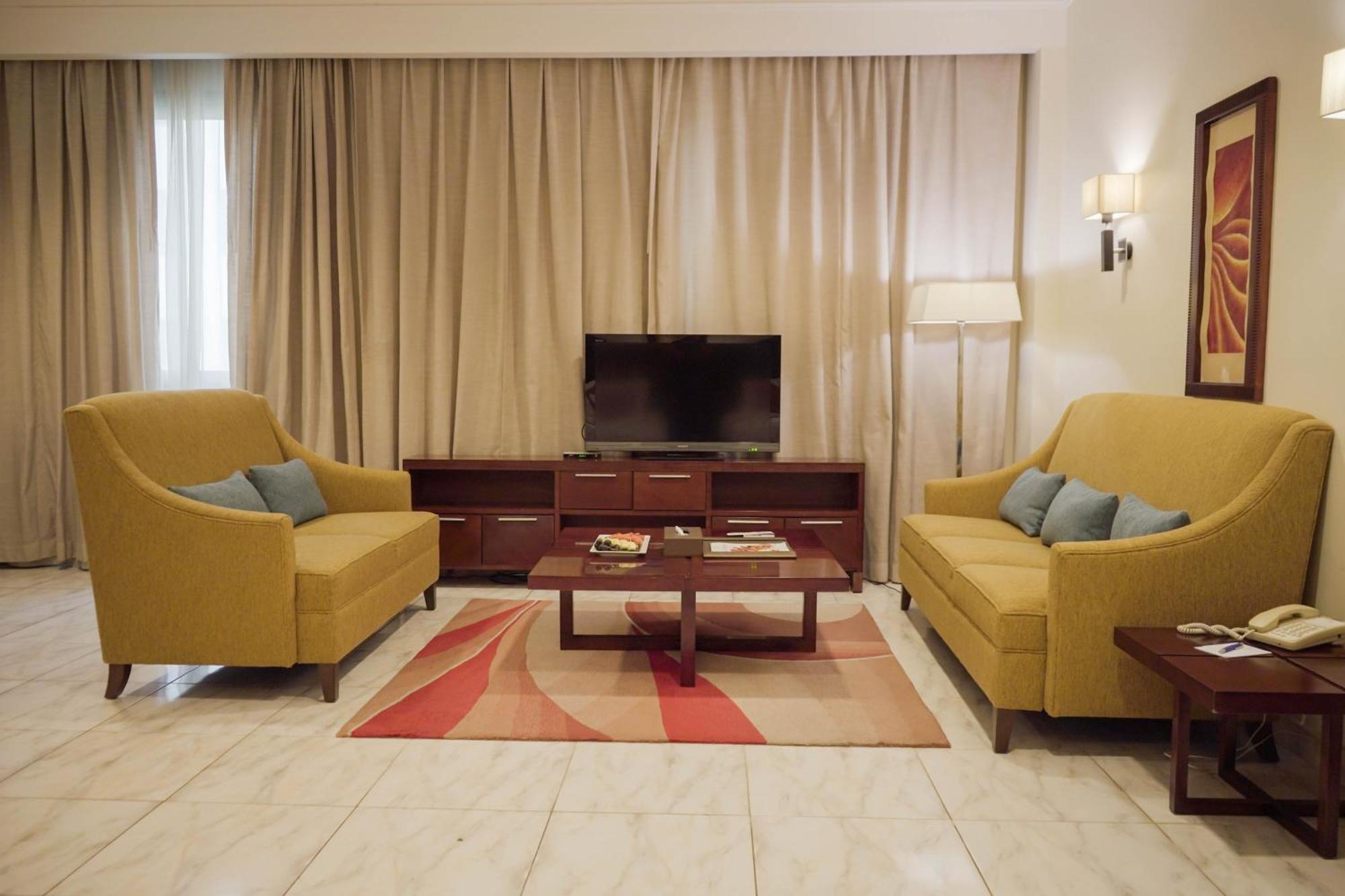 City Seasons Hotel & Suites Maskat Pokój zdjęcie