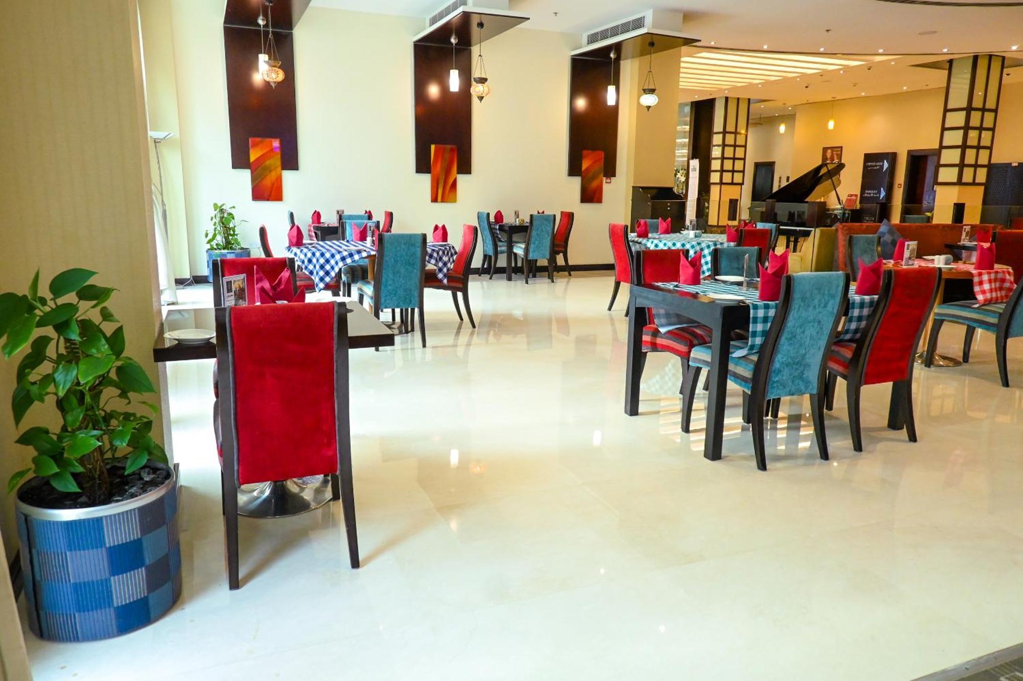 City Seasons Hotel & Suites Maskat Zewnętrze zdjęcie
