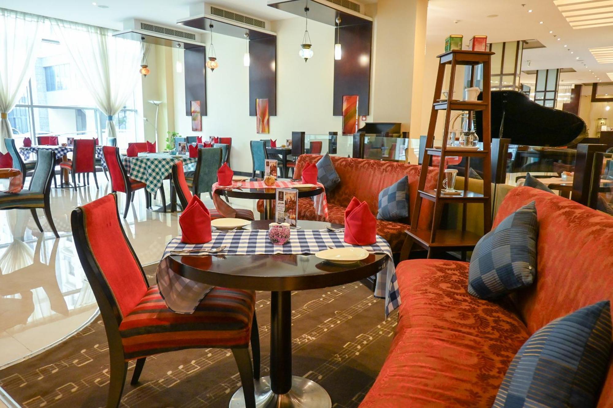 City Seasons Hotel & Suites Maskat Zewnętrze zdjęcie