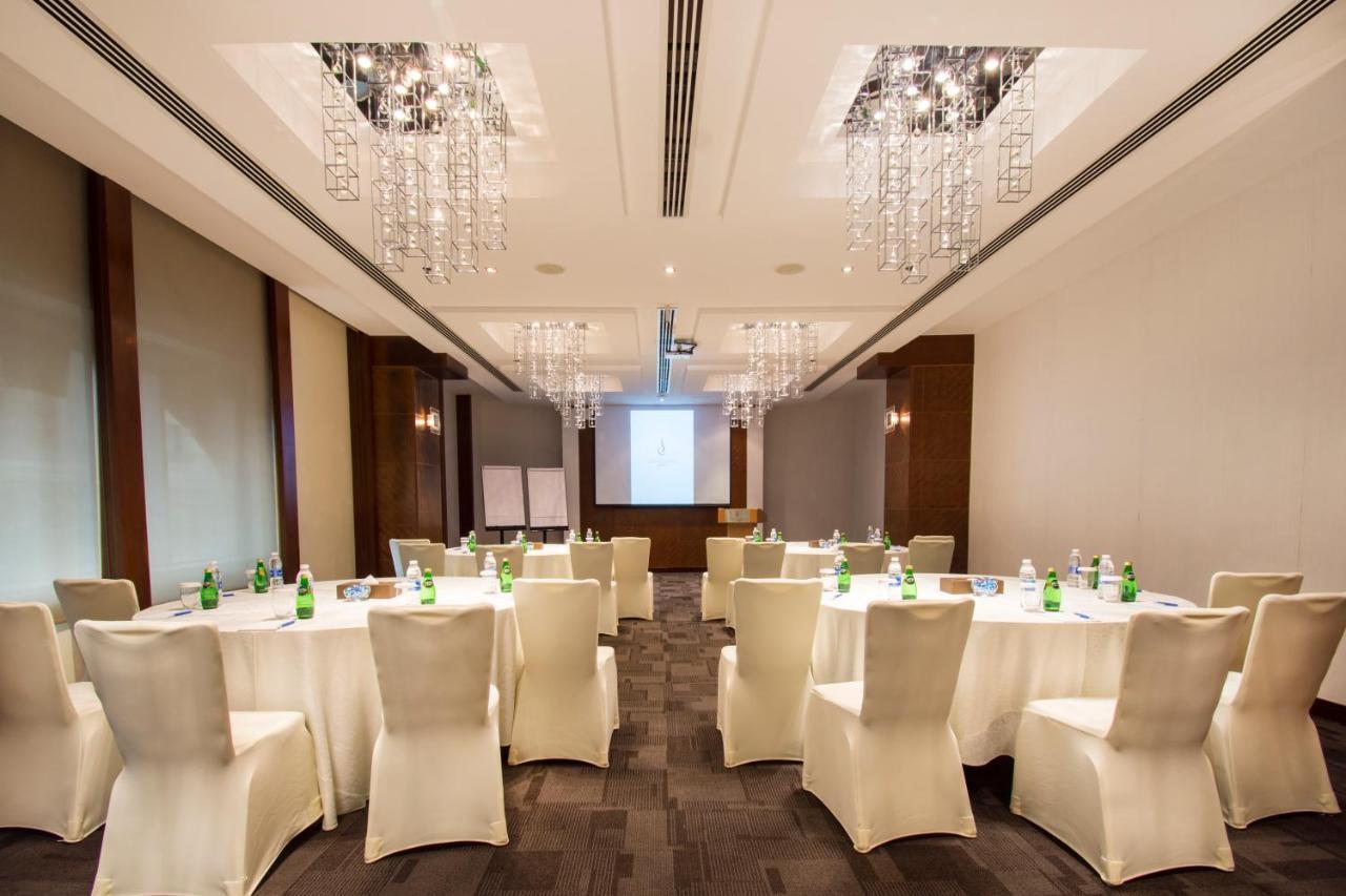 City Seasons Hotel & Suites Maskat Zewnętrze zdjęcie